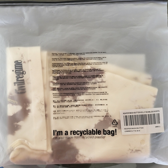 Civil Regime Kelly Seamless Shorts & Bra (Combo) - Picture 8 of 16